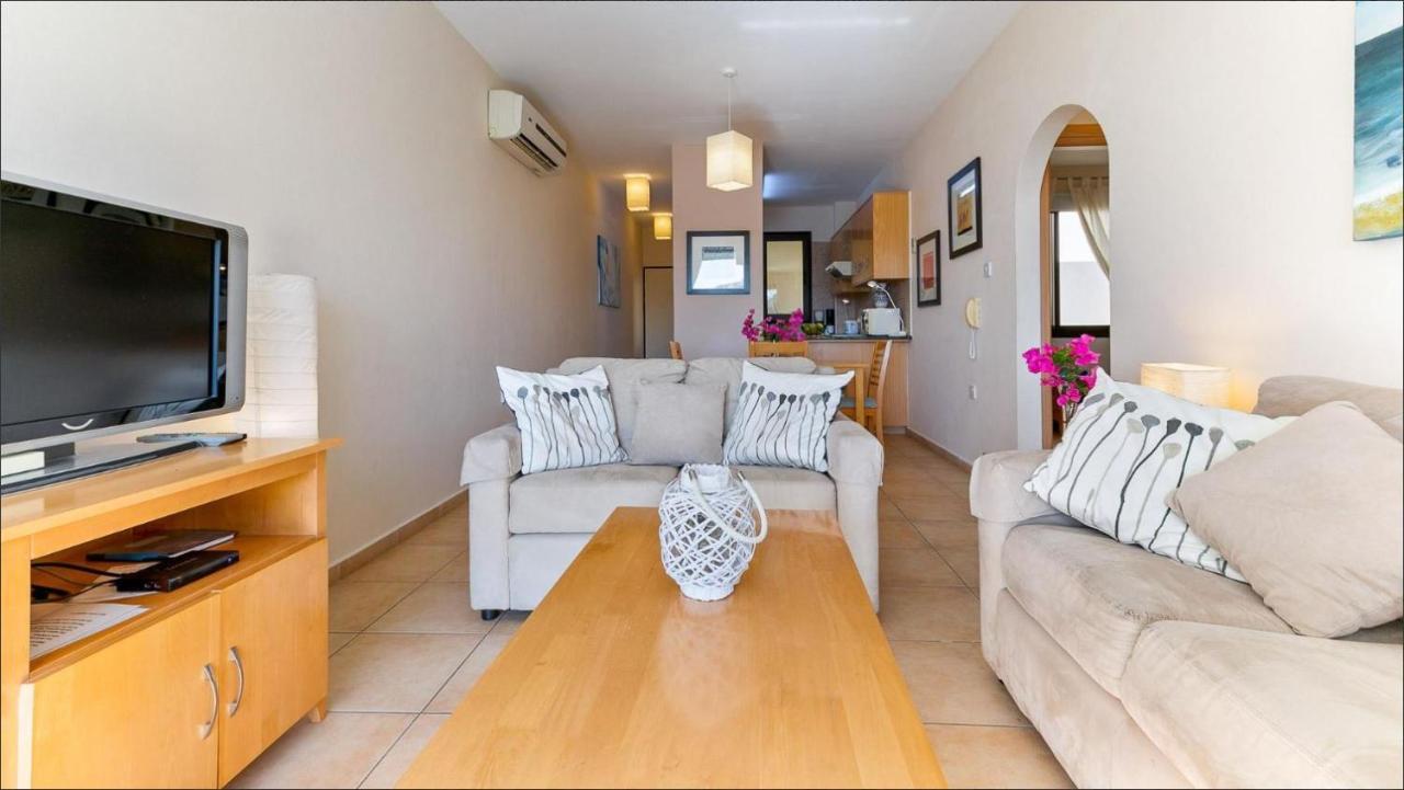 Spacious Contemporary Apartment Pissouri Ngoại thất bức ảnh
